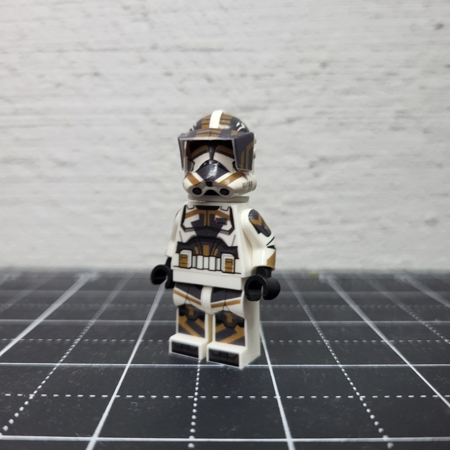 606th Commander Angstrom minifigure