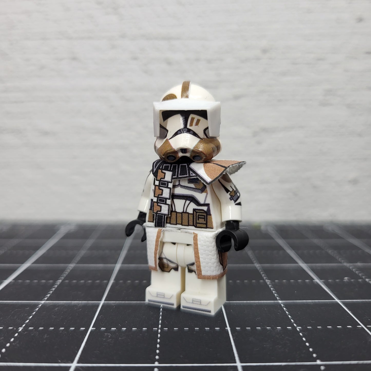 7th Commander A'den minifigure