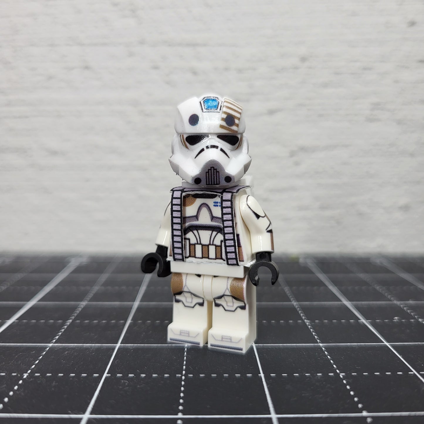 7th Engineer Sparks minifigure