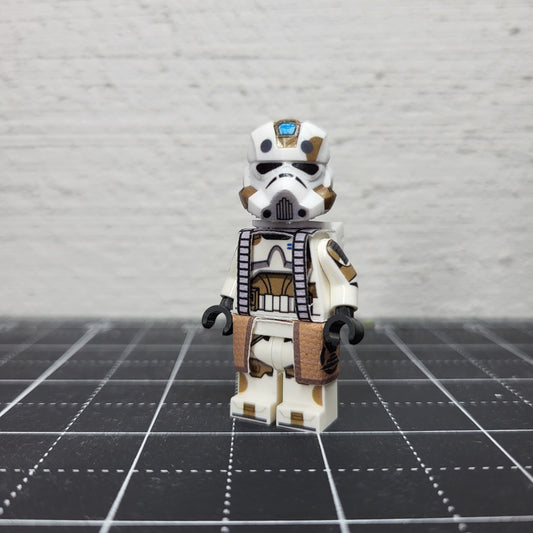 7th Engineer Lieutenant minifigure