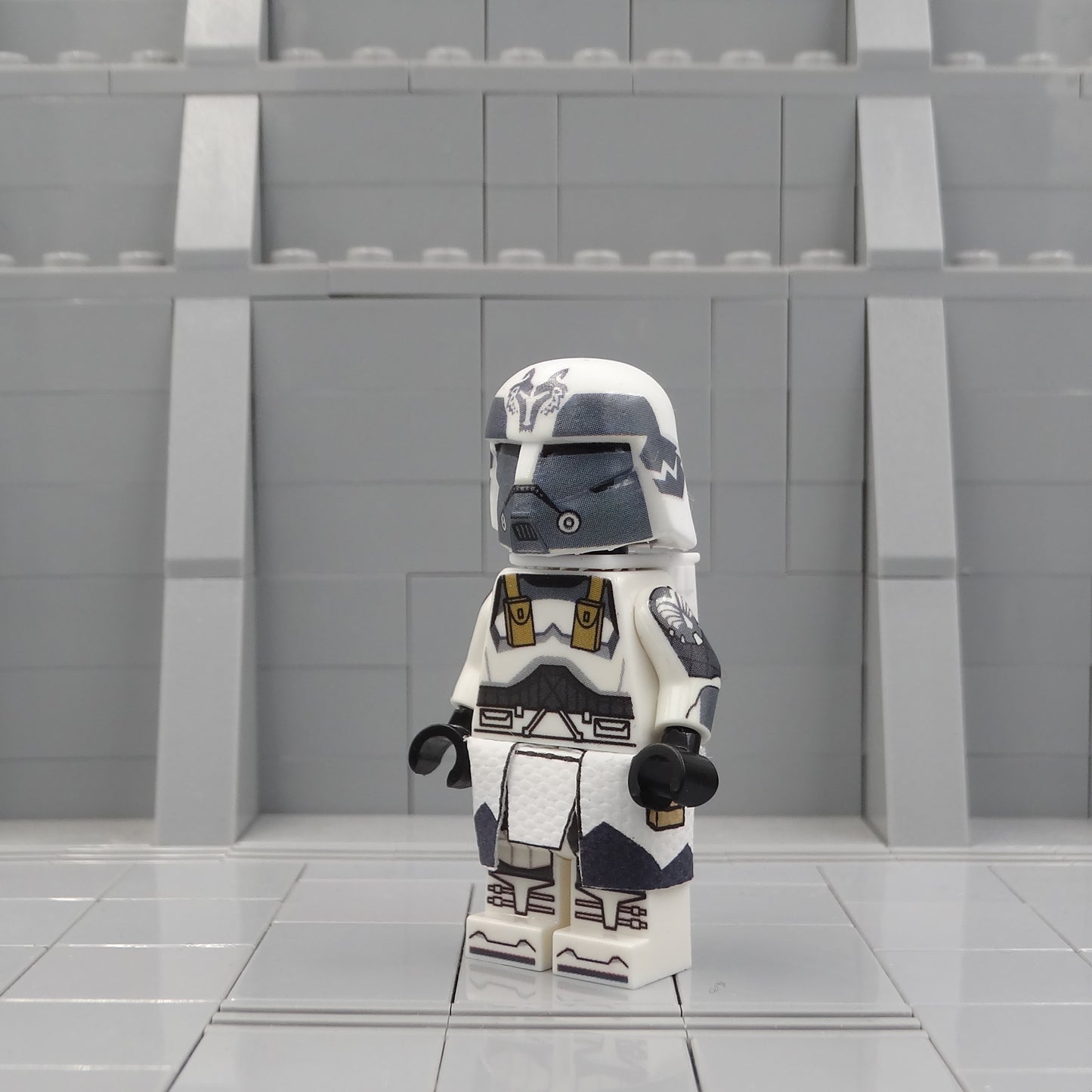 104th Sinker Desert Trooper Minifigure