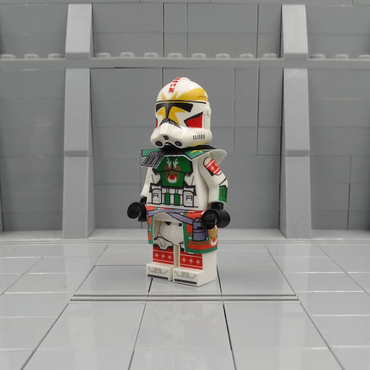 Santa's Helpers ARC Trooper minifigure