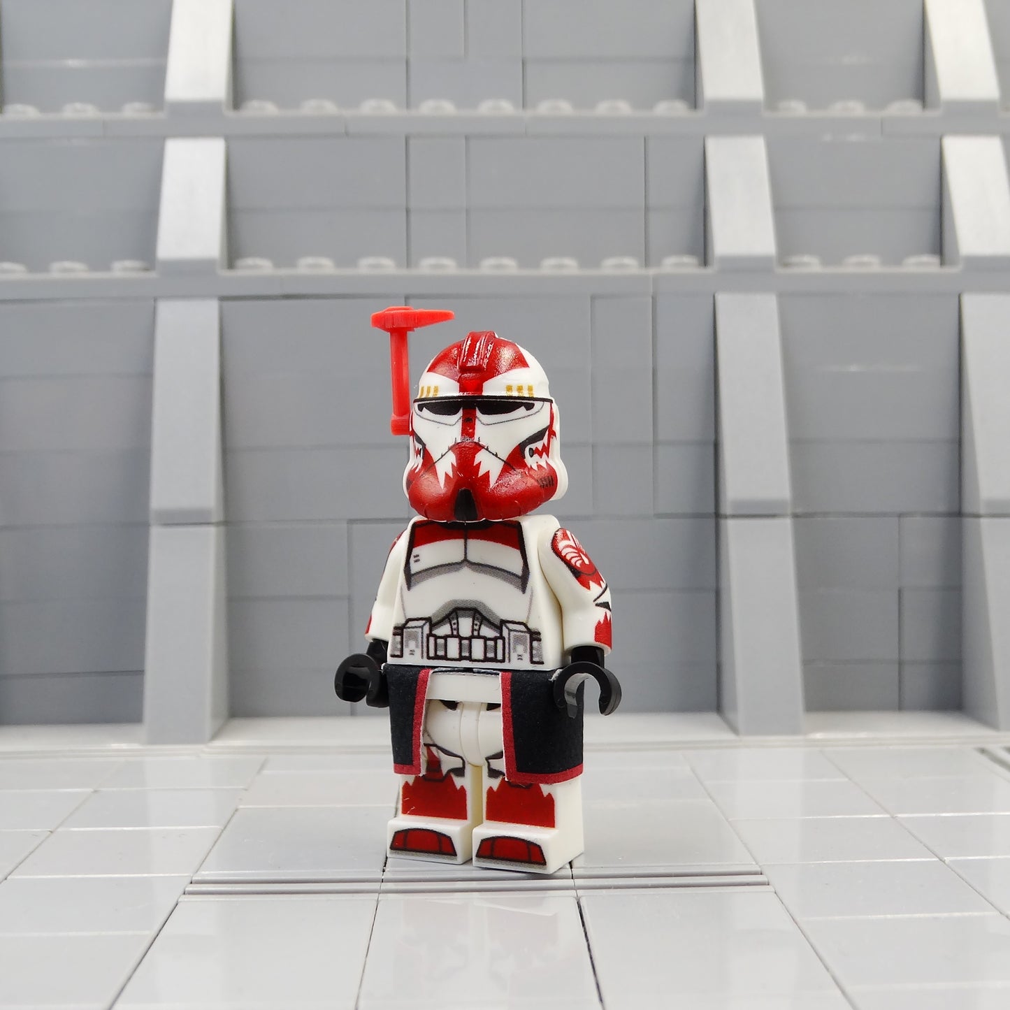 Wolffe Dark Red minifigure