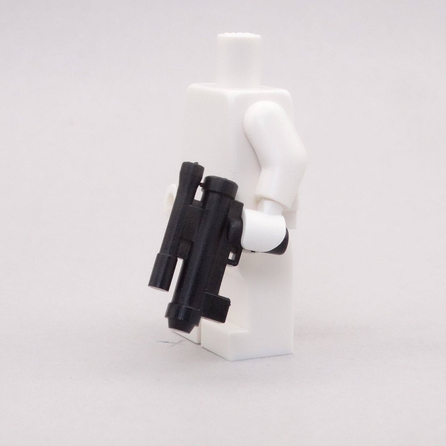 SE-14r blaster rifle