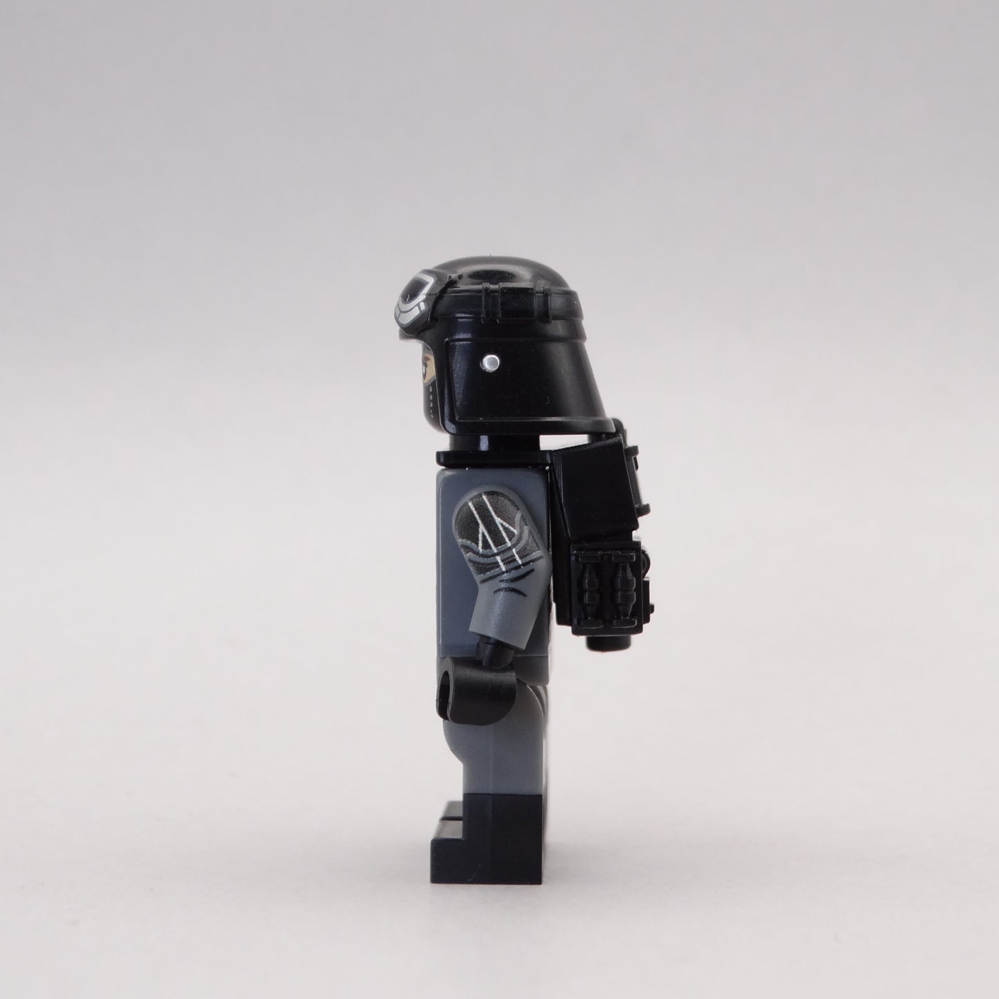 Imp. infantry grenadier figure