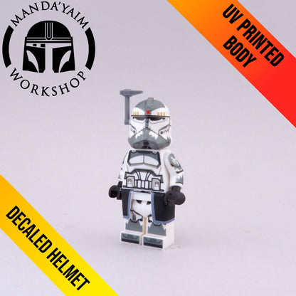 Wolf Brigade Commander figure